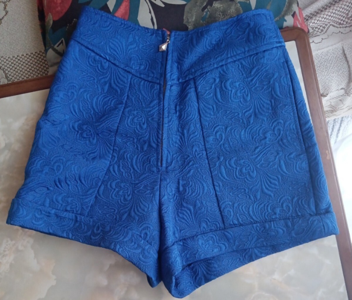 新品未使用 CECIL McBEE ブルー ハイウエスト 刺繍柄 ショートパンツ S拍卖