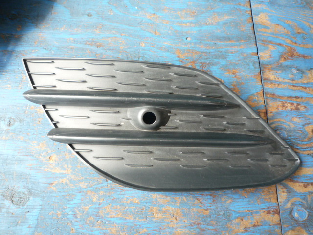 BH552 ベンツ W118 CLA グリル 左 A1188854301拍卖
