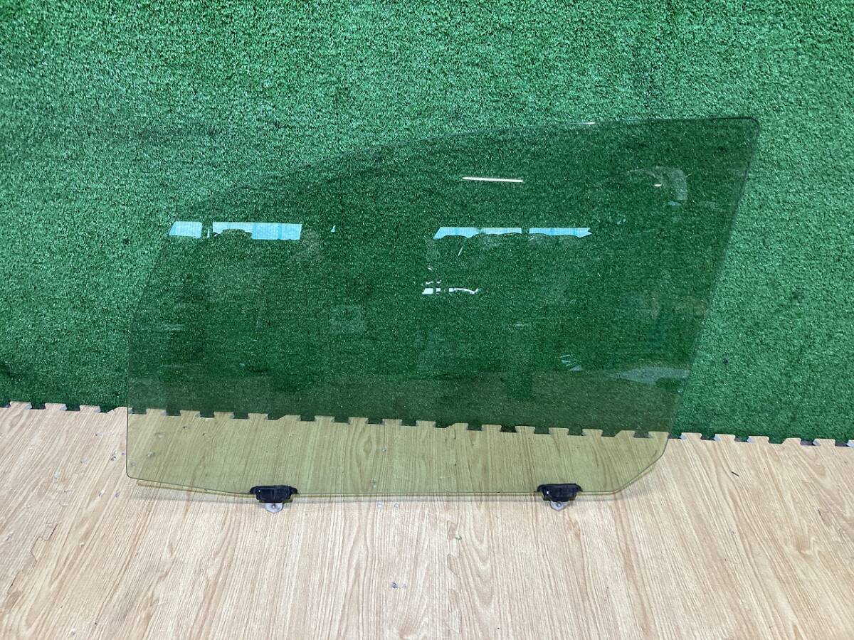 ★三菱 デリカ★DBA-CV2W 左 助手席側 フロントドア ドアガラス 窓ガラス 管23170拍卖