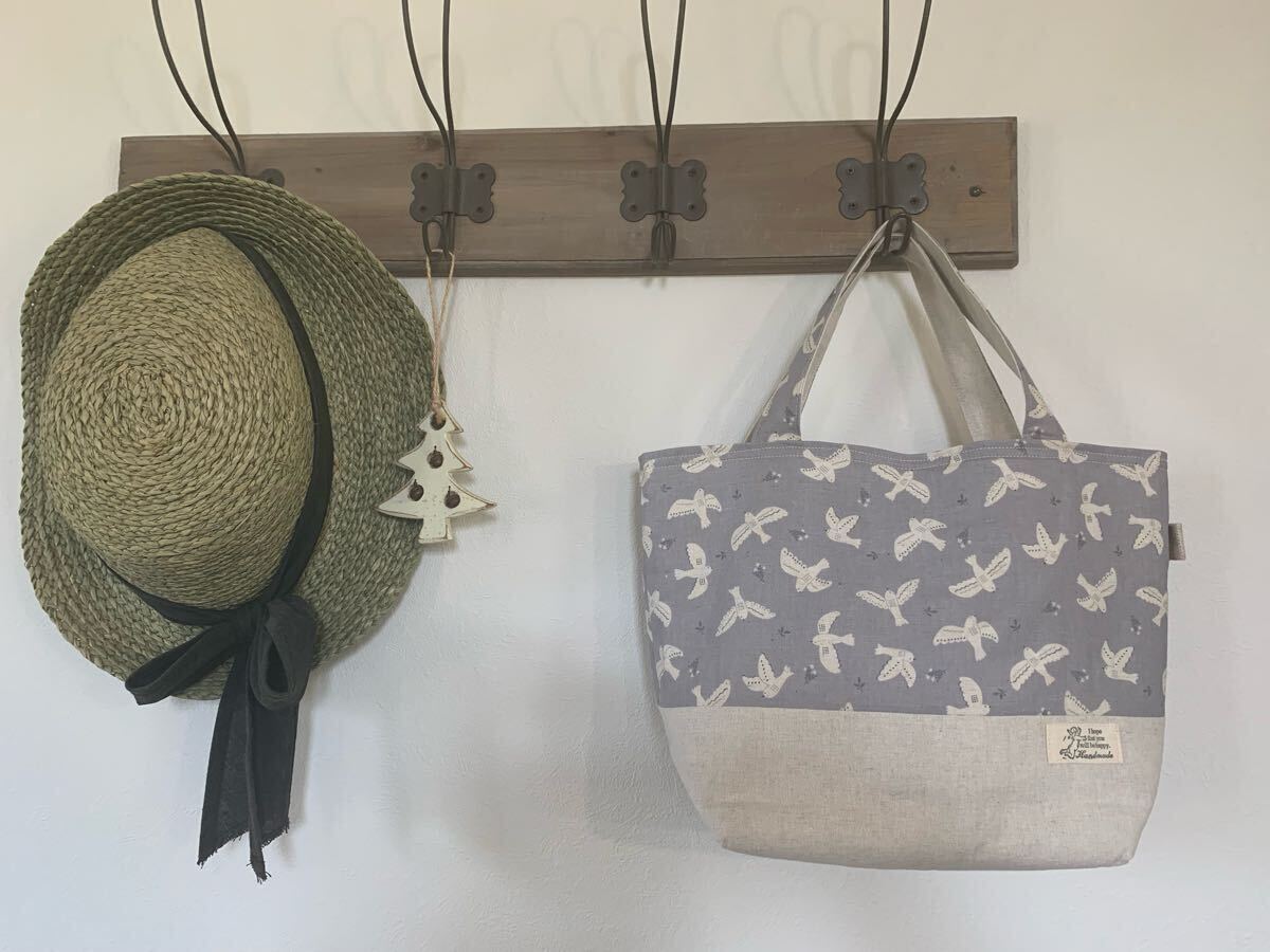 ハンドメイド トートバッグ 鳥柄 グレー お弁当バッグ拍卖