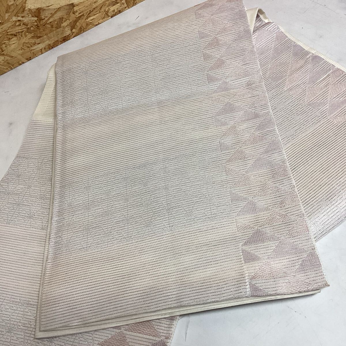 和装 着物 帯 薄いベージュ 白 上品 エレガント 模様あり (と58)拍卖