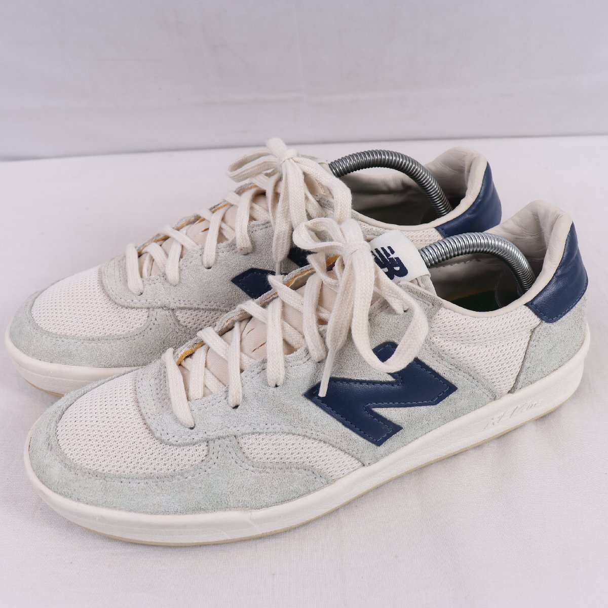 300 ニューバランス 27.0cm/New Balance ライトグレー 白 紺 中古 古着 スニーカー メンズ yy579拍卖