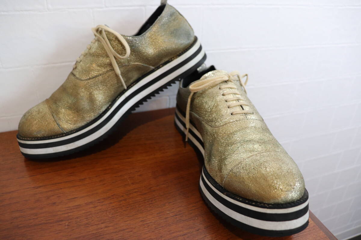 即決 COMME des GARCONS コムデギャルソン レア♪ ゴールドペイント クラッキングレザー ストレートチップ シューズ レディース 25 1/2 金拍卖