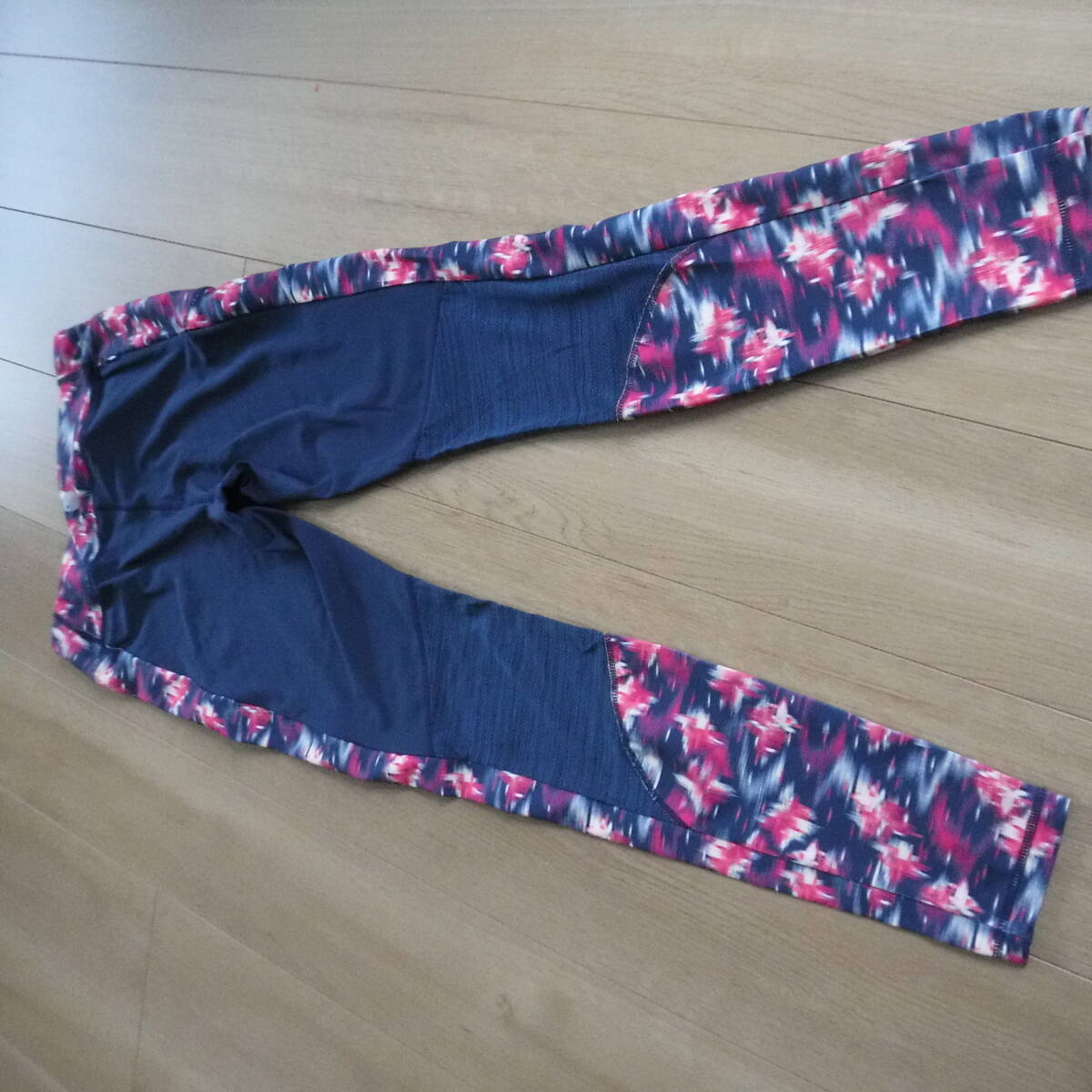 税不要特価 新品!ROXY ロキシー ラッシュガード パンツ レギンス レディース Мサイズ♪拍卖