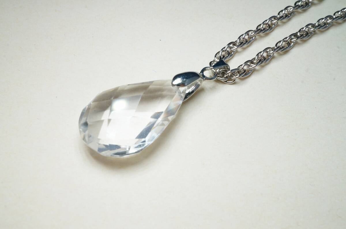 稀少!天然水晶カービング、彫刻AAAランク水晶使用「希少オリジナルカットペンダント」 10.5g拍卖