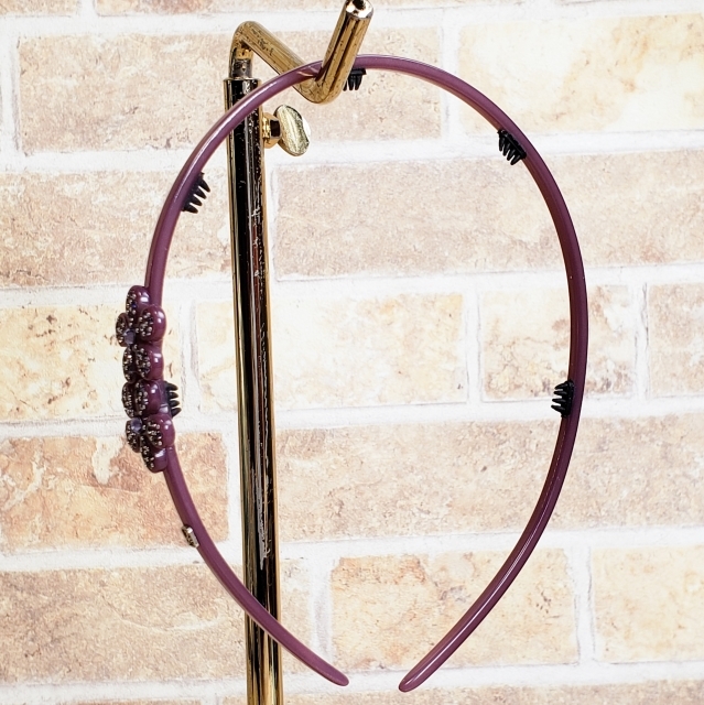 アレクサンドルドゥパリ フラワー カチューシャ 細め パープル スタッズ ALEXANDRE DE PARIS ヘアアクセサリー拍卖