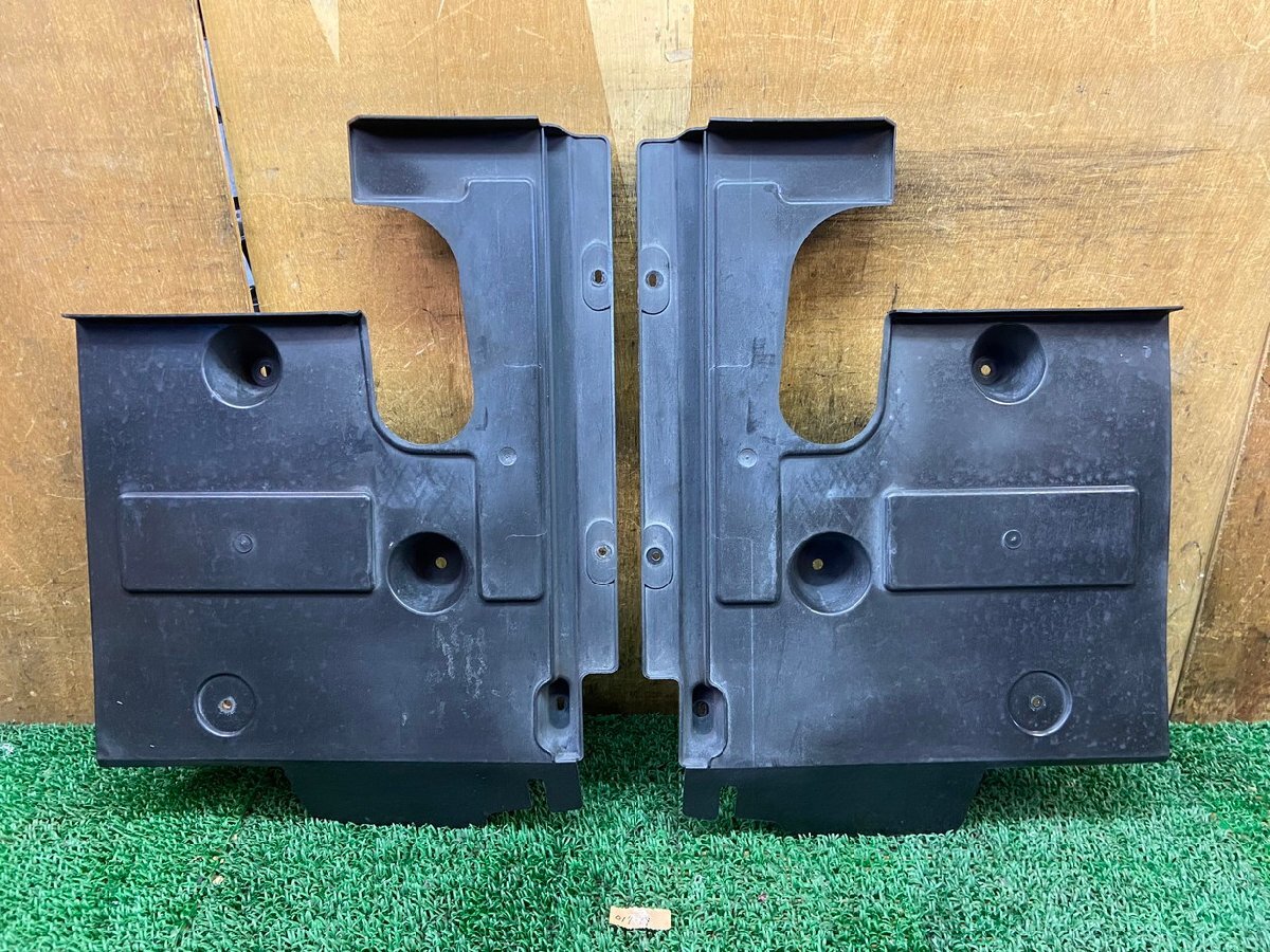 O17-19 D H23 FIAT 31209 500 チンクエチェント ツインエアポップ フロアアンダーカバー拍卖