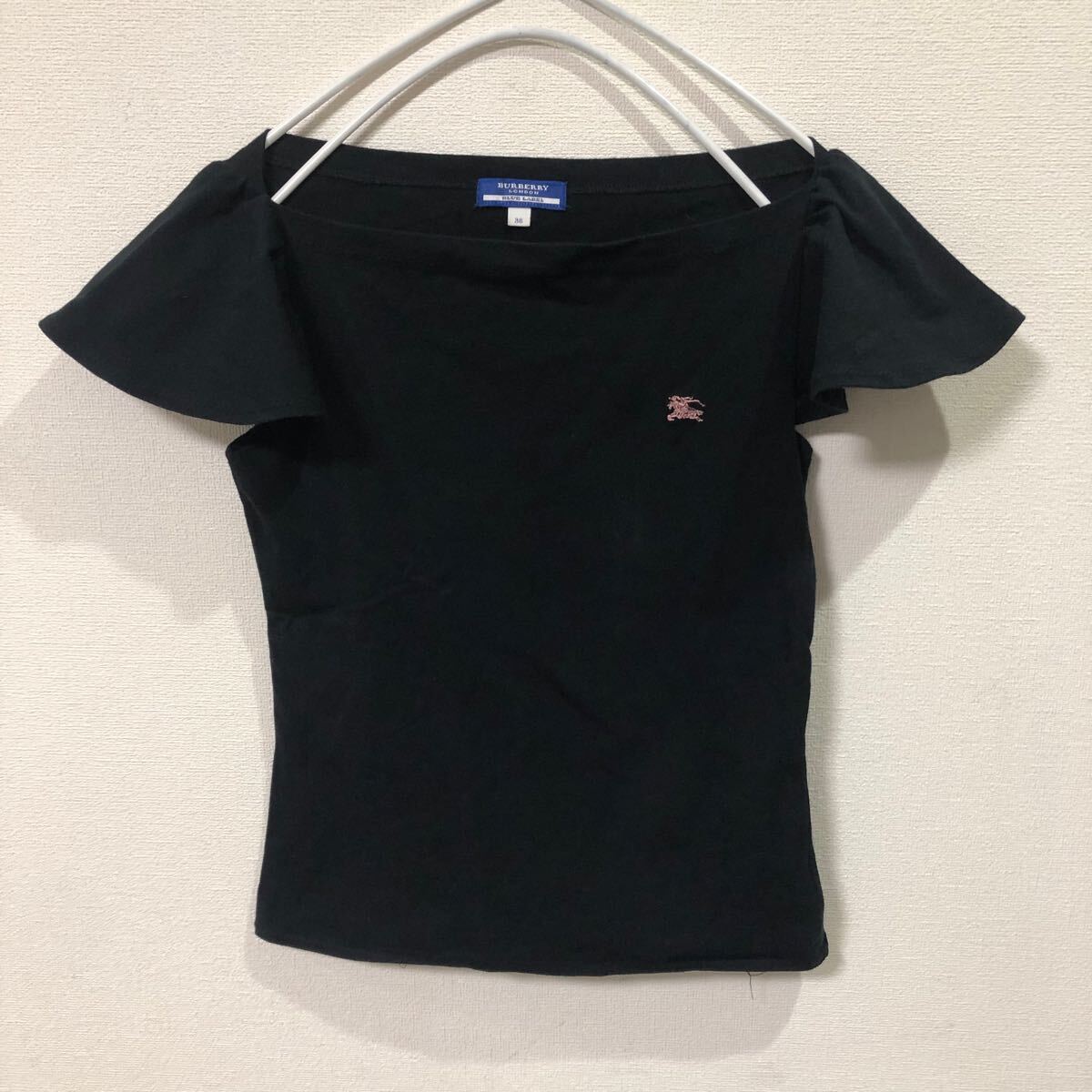 ◎バーバリー ブルーレーベル BURBERRY BLUE LABEL Tシャツ サイズ38 ボートネック ブラック 三陽商会 カットソー パフスリーブ FA523-337拍卖
