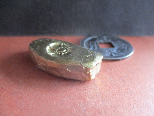 尼子晴久の出雲譲葉金 量目約21.4g 刻印「福寿草」「片栗」拍卖