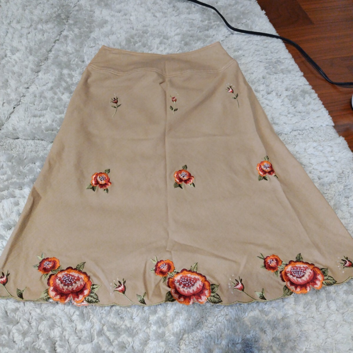 ジネット ベージュスカート拍卖