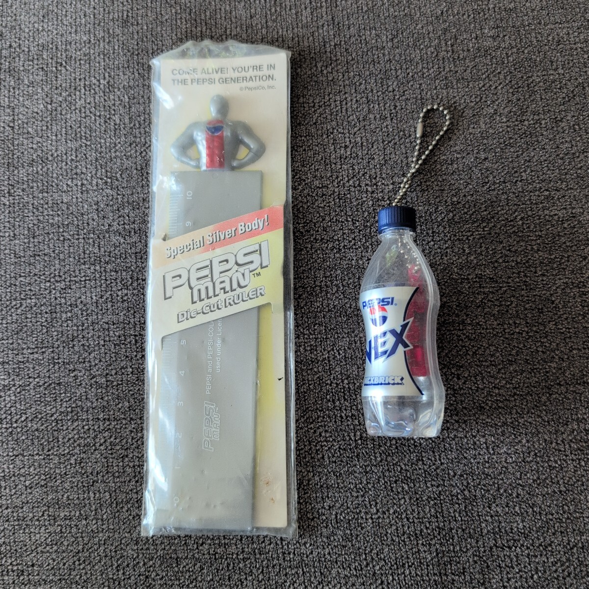 PEPSI MAN ペプシマン 定規10cm ペプシNEX ペットボトル型キーホルダー(ネックスブリック)チェーンストラップ 2個まとめて拍卖