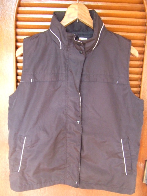 ◎ & natural . 裏地メッシュ フード付ベスト 黒 ポリ100% M拍卖