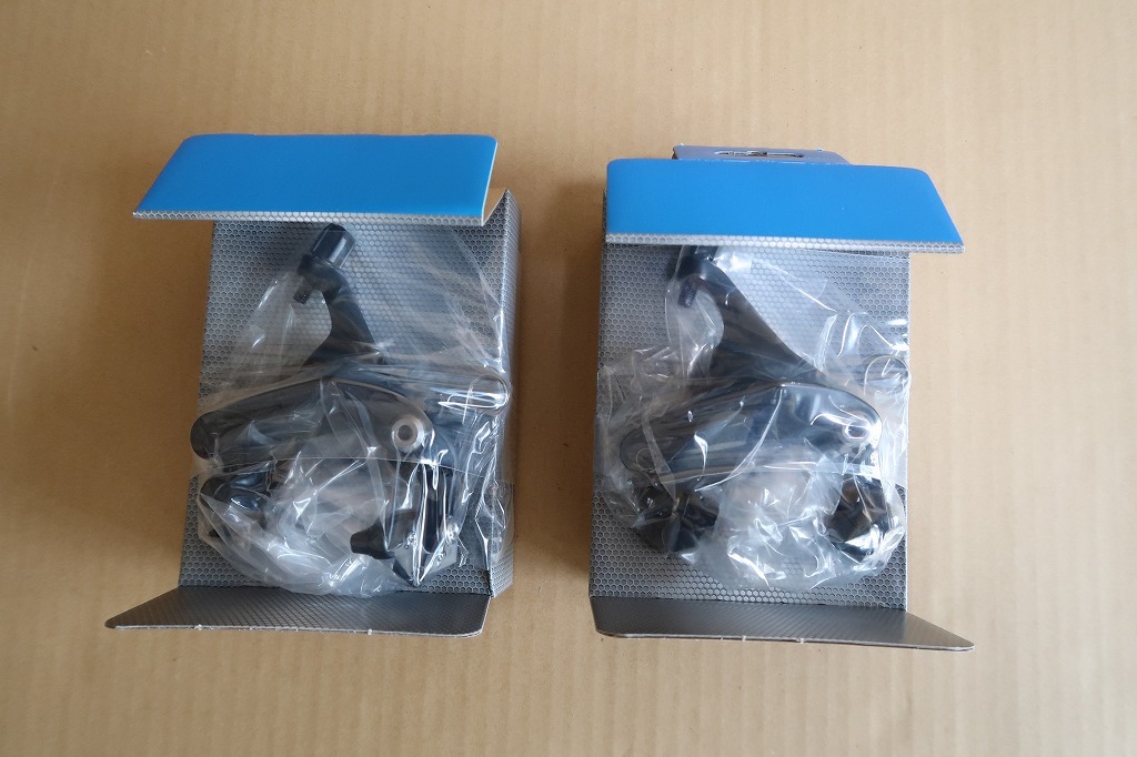シマノ Shimano 105 R7000 シリーズ BR-R7010-F & BR-R7010-RS ダイレクトマウント ブレーキ セット 新品・未装着品!!拍卖