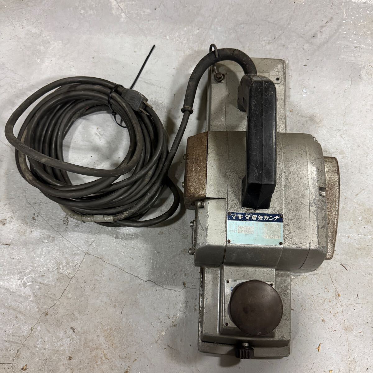 ◆ マキタ プレーナー 1804 マキタ プレーナー 電動 大工道具 研削 研磨 切断機 木工用 100V拍卖