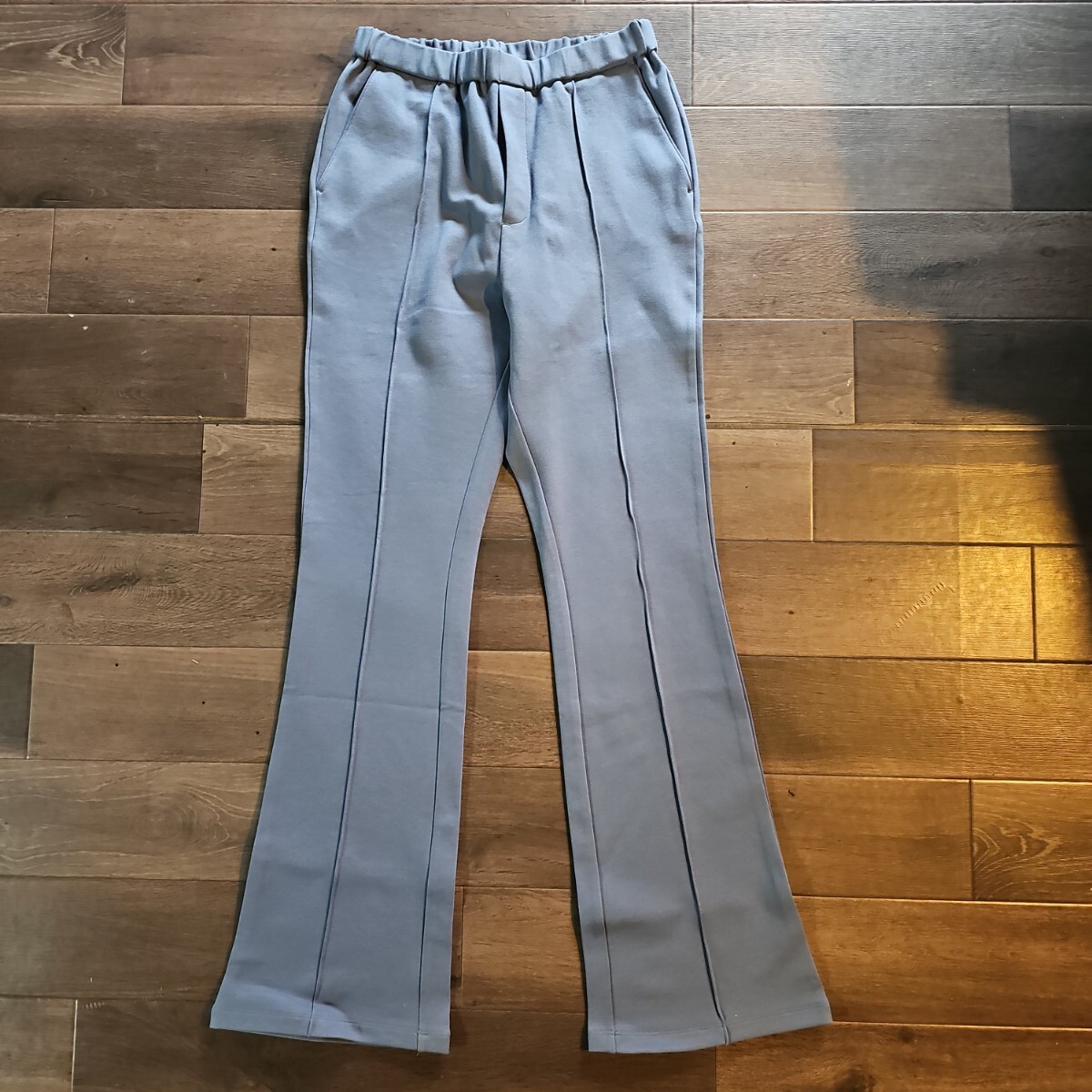 超美品 alsome アルサム センタープレス入りフレアパンツ拍卖