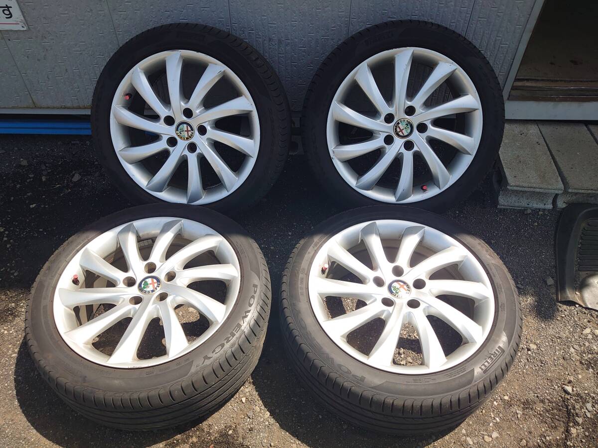 東京初売り切り アルファロメオ タイヤ付きPIRELLI POWERGY 2022年製造 225/45 R17 5穴 で使用 基本直接渡し NO.26拍卖