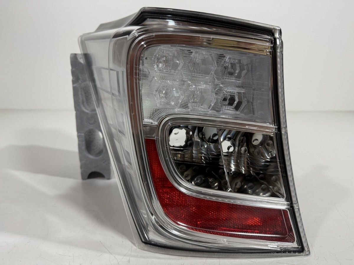 ホンダ純正 GB3/GB4/GP3 フリードスパイク テールライト 左側 ICHIKOH D102 棚番T-498拍卖
