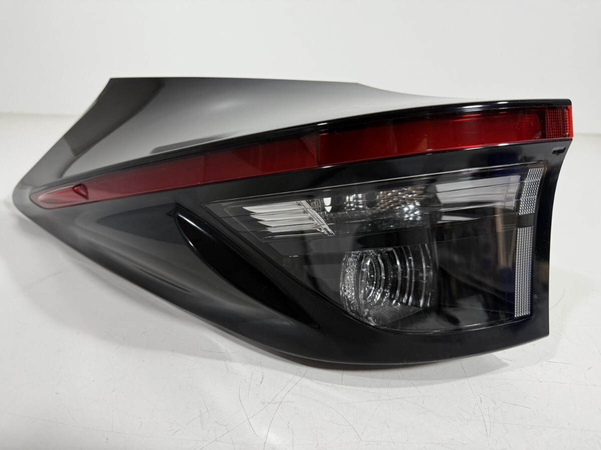トヨタ純正 MXPB10/MXPB15/MXPJ10/MXPJ15 ヤリスクロス LED テールライト 左側 ICHIKOH 52-329 刻印A2 棚番T-503拍卖