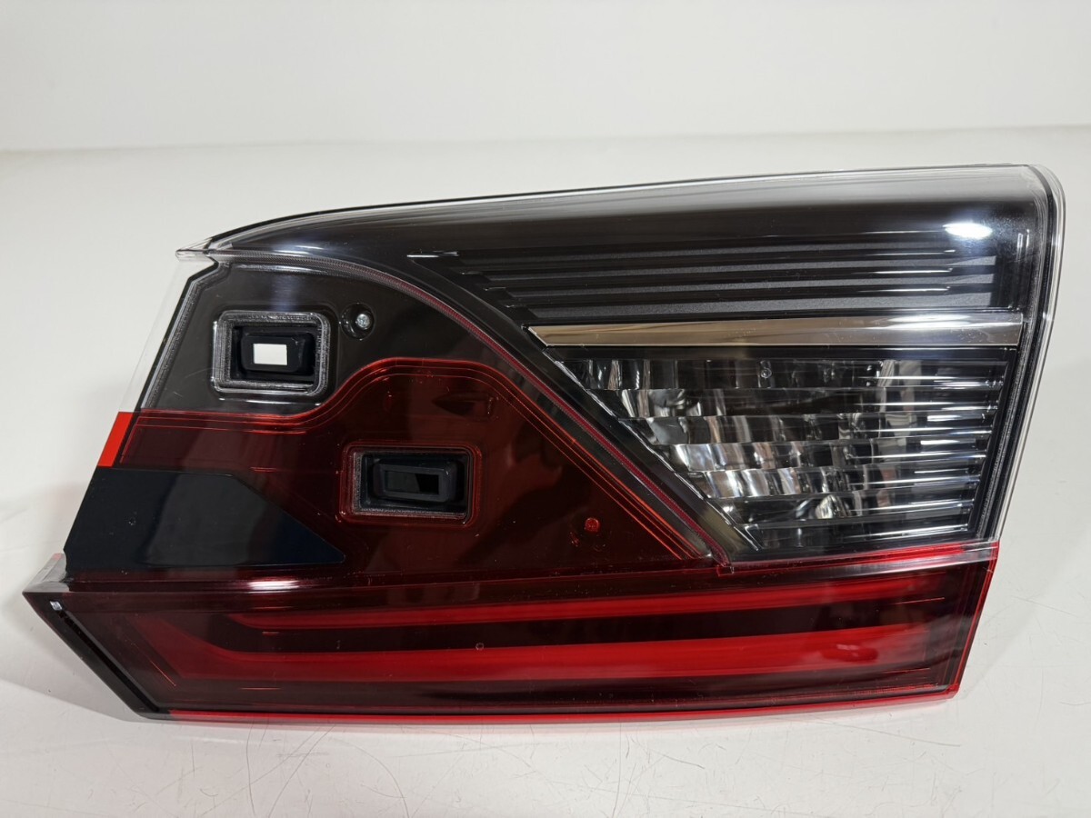 ホンダ純正 GK8/GK9/GP7/GP8 シャトル 後期 LED テール フィニッシャーライト 右側 内側 STANLEY W4846 棚番T-507拍卖