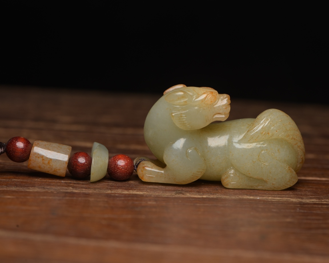 唐物 清 玉彫 和田玉 玉獣 玉質温潤細膩 沁色自然 刀功老道 包漿一流 極細工 古美術品 古美味 骨董品 D64拍卖