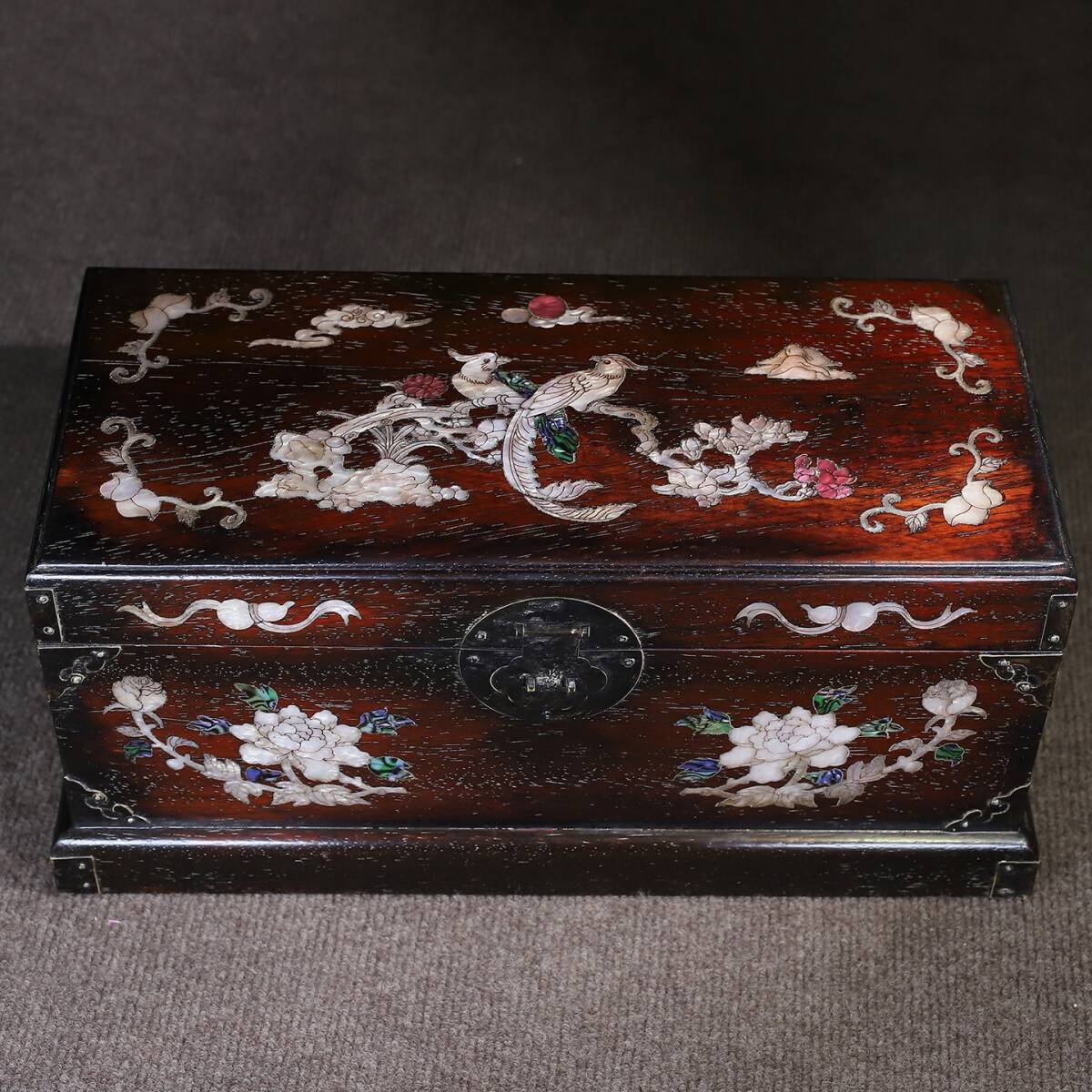 唐物 清 檀木 はめ込む貝殼 多寶盒 收納盒 極細工 中国美術品 時代物 中国古玩 骨董品 D64拍卖