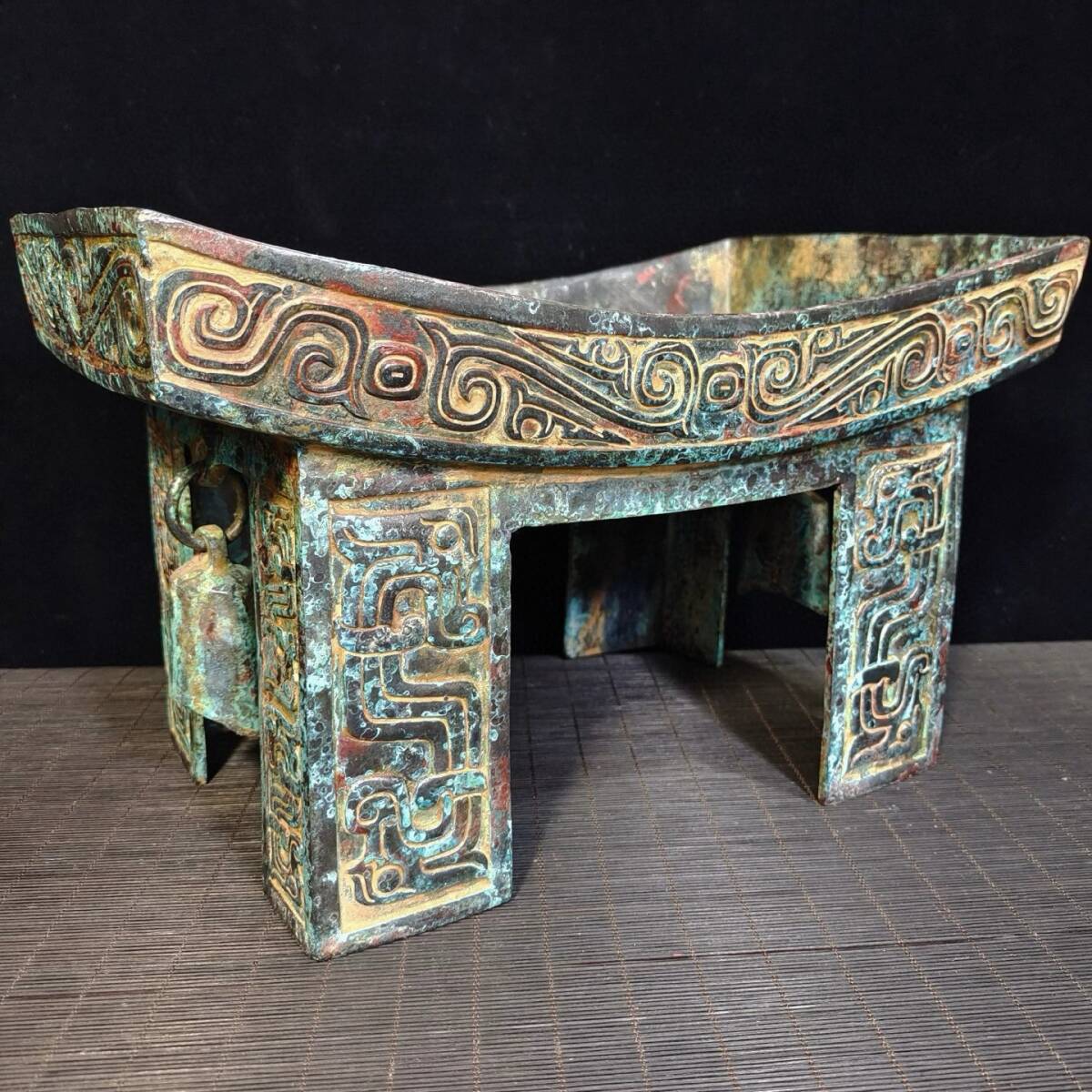 唐物 西周時期 青銅器皿 《銘文方俎》禮器盛肉器 銅製品 青銅器 極細工 中国美術品 中国古玩 骨董品 D64拍卖