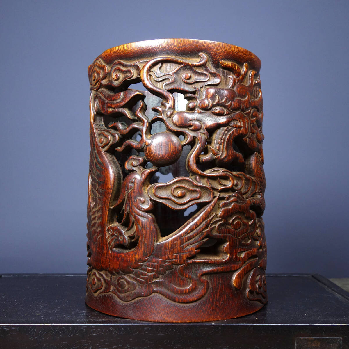 唐物 清 竹材透空彫 筆筒 竜鳳吉祥紋 筆道具 文房具 極細工 中国美術品 中国古玩 骨董品 D64拍卖