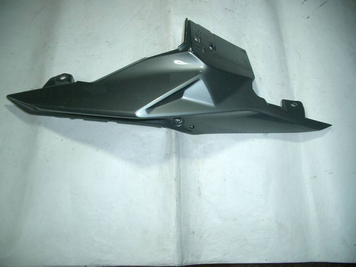 BMW S1000R 0D02 K47 14-16 4662 8525364 Verkleidung hinten rechts 中古 キズケズレあり拍卖