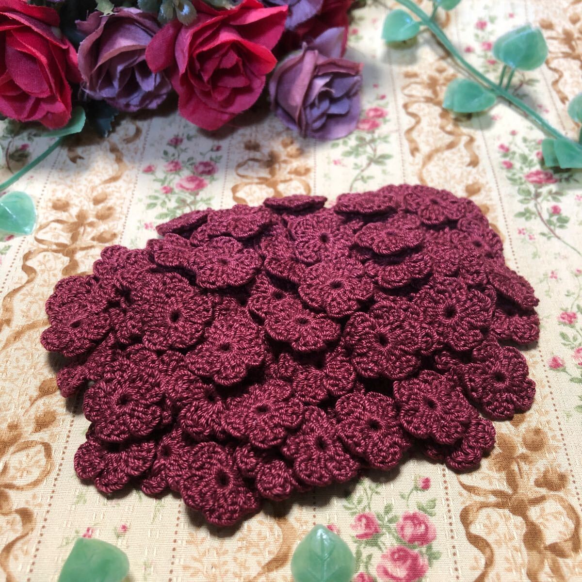 (No.62)☆ハンドメイド☆可愛いお花(^^)100枚【ボルドー】モチーフ パーツ等に拍卖