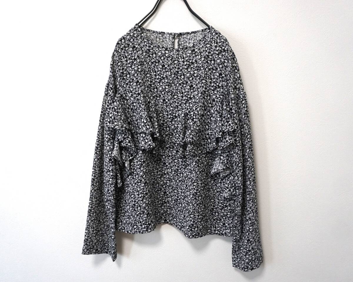 LI HUA 大人の上品さが◎ フリルプルオーバーブラウス 38 日本製拍卖