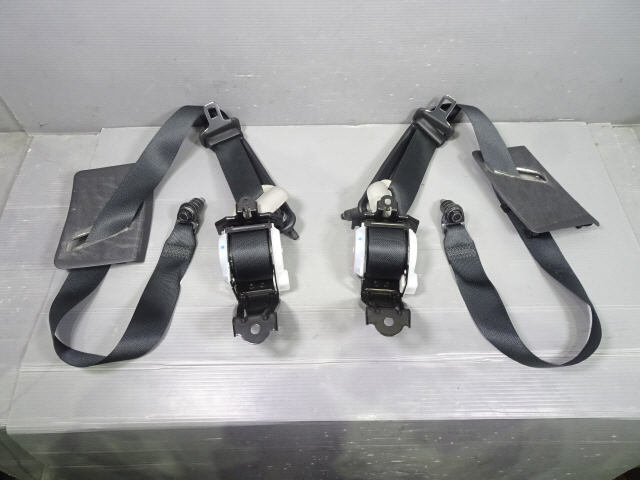 レジアスエース CBF-TRH200V リア シートベルト 2列目両端左右 ハイエース 1kurudepa拍卖