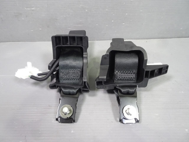 カローラクロス 3BA-ZSG10 リア シートベルト グレード【S】 キャッチのみ 1kurudepa拍卖