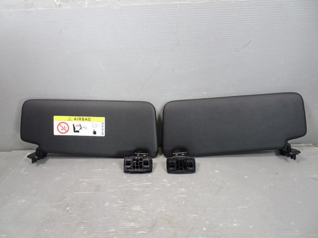 ベンツ Aクラス 3DA-177112 サンバイザー 左右セット 前期 A200d 1kurudepa拍卖