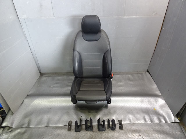 ベンツ Aクラス 3DA-177112 運転席 シート 前期 A200d 1kurudepa拍卖