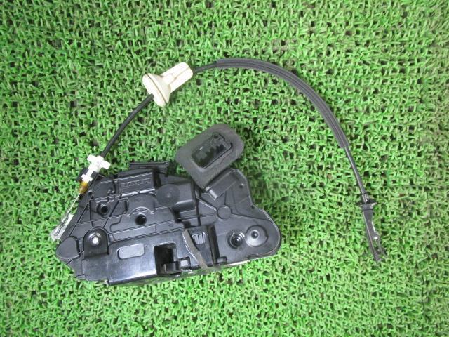 VW ゴルフ ゴルフ6 1KC ABA-1KCAX 右フロントドアロックソレノイド 5K2837016B /42670拍卖