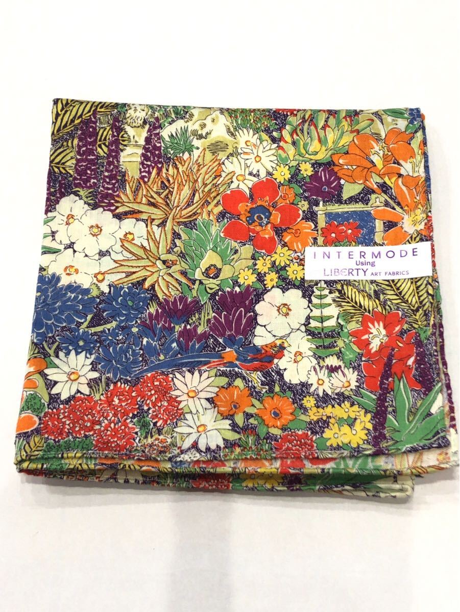 新品 リバティ 大判 ハンカチ 庭園に咲き乱れる花々 INTERMODE Using LIBERTY ART FABRICS拍卖
