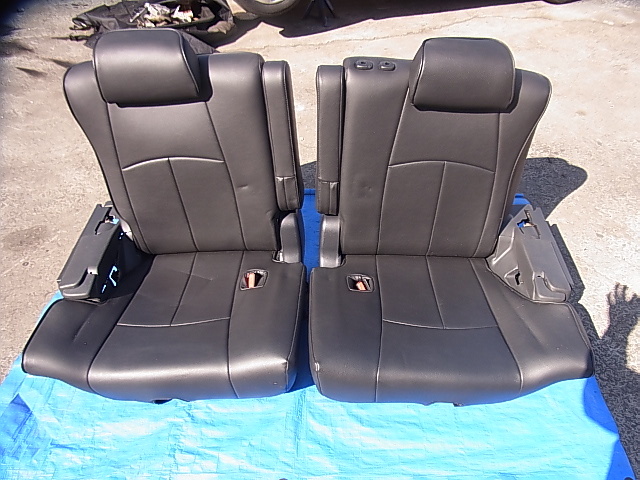 トヨタ ヴェルファイア DBA-ANH20W 8人乗り 三列目シート左右 カバー付き アルファード 管M0130-10拍卖