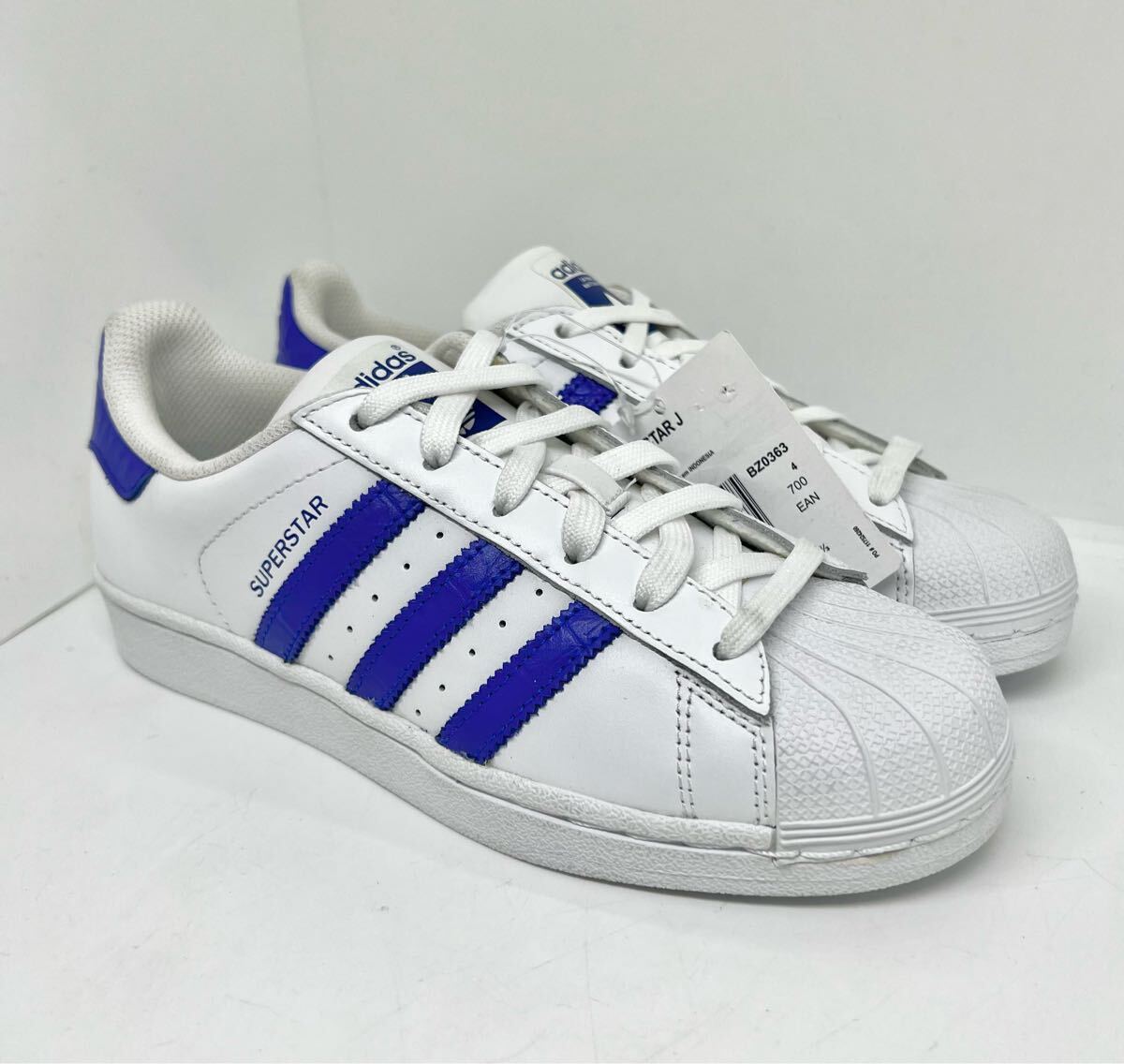 レア 未使用★adidas アディダス スーパースター J 23cm US4.5 レザー SUPERSTAR J ホワイト/ブルー BZ0363 本革 天然皮革 白拍卖