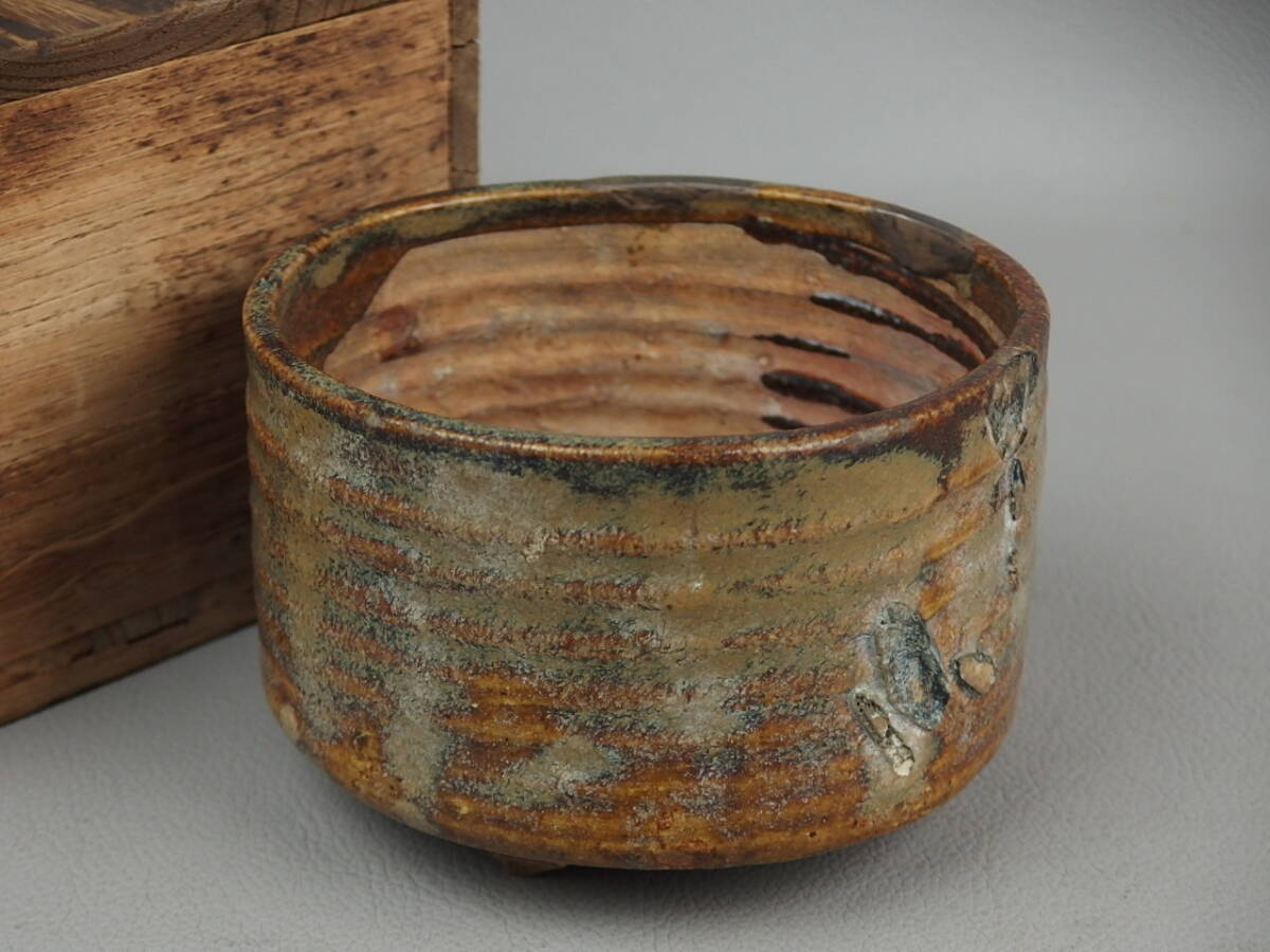 【骨董・茶道具】★古い 瀬戸焼 古瀬戸★★褐釉三足香炉 gi071ub.7 仏教美術 香道具拍卖