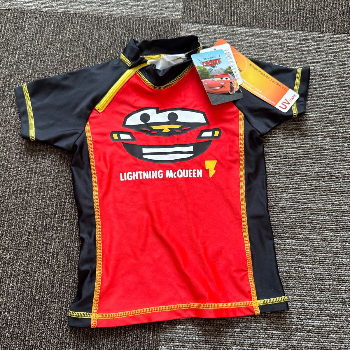 【82】カーズ ラッシュガード 100㎝ スイムウェア プール 海 海水浴 ディズニー 車 拍卖