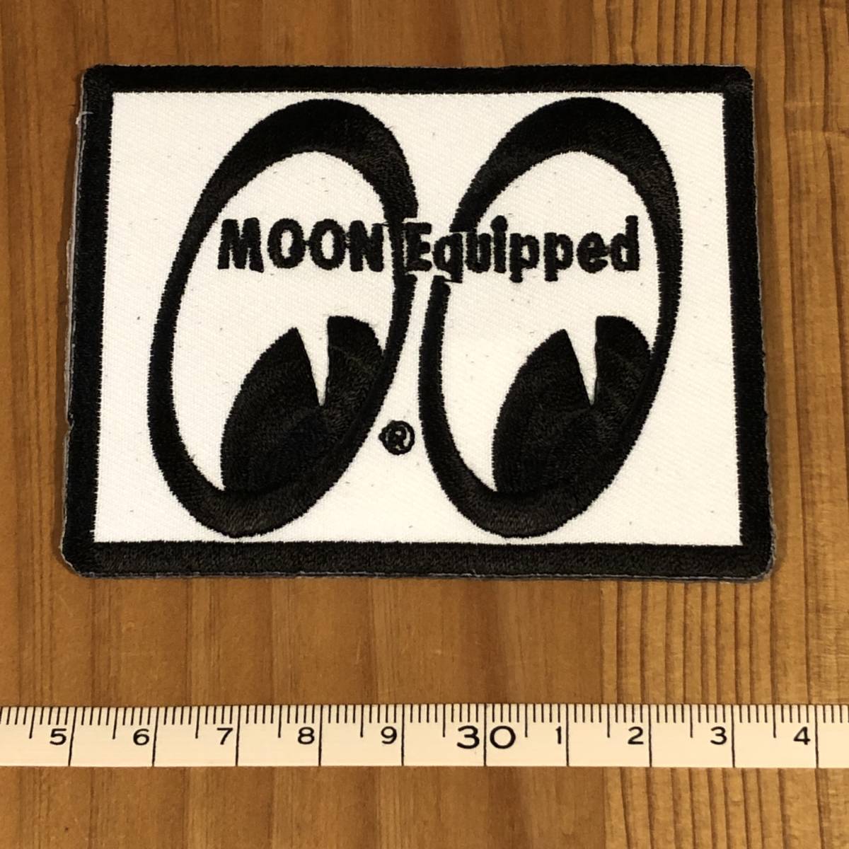 MOON Equipment Lサイズ スクエア 85円発送可 パッチ 7cm×9cm 四角 モノクロ mooneyes ワッペン ムーンアイズ アイロン eyes拍卖