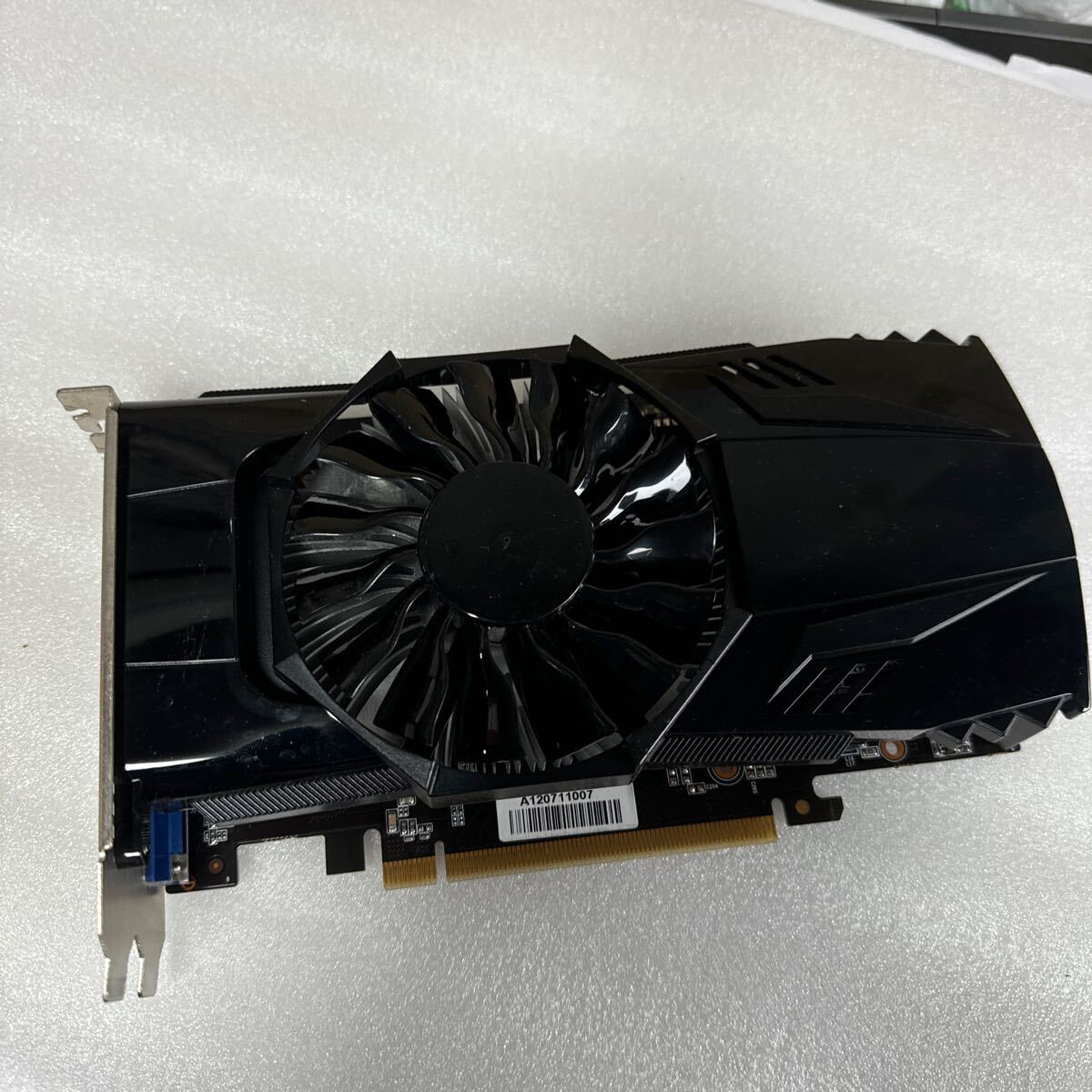 (T-202)【中古】GTX560 1024M GDDR5 256B CRT/DVI/HDMI拍卖