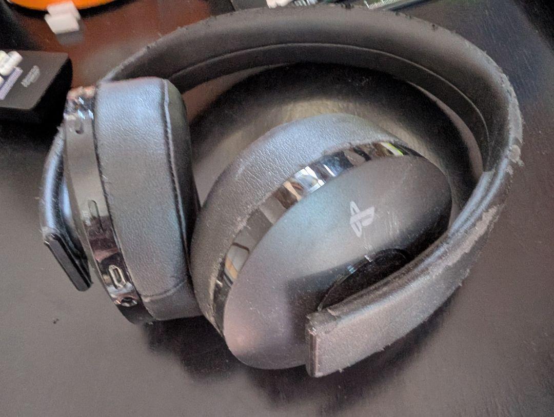 SONY CUHJ-15007 BLACK ワイヤレスサラウンドヘッドセット拍卖