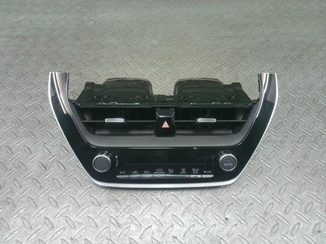 トヨタ(TOYOTA)※同梱不可※カローラツーリング ZWE215W A/Cスイッチパネル 品番 55900-12N30-B1 動作OK拍卖