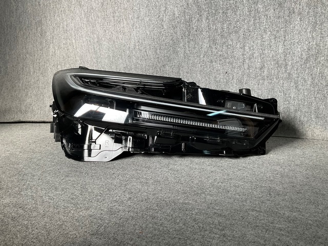 5131-A3 プリウス MXWH61 ヘッドライト LED 右 ☆拍卖