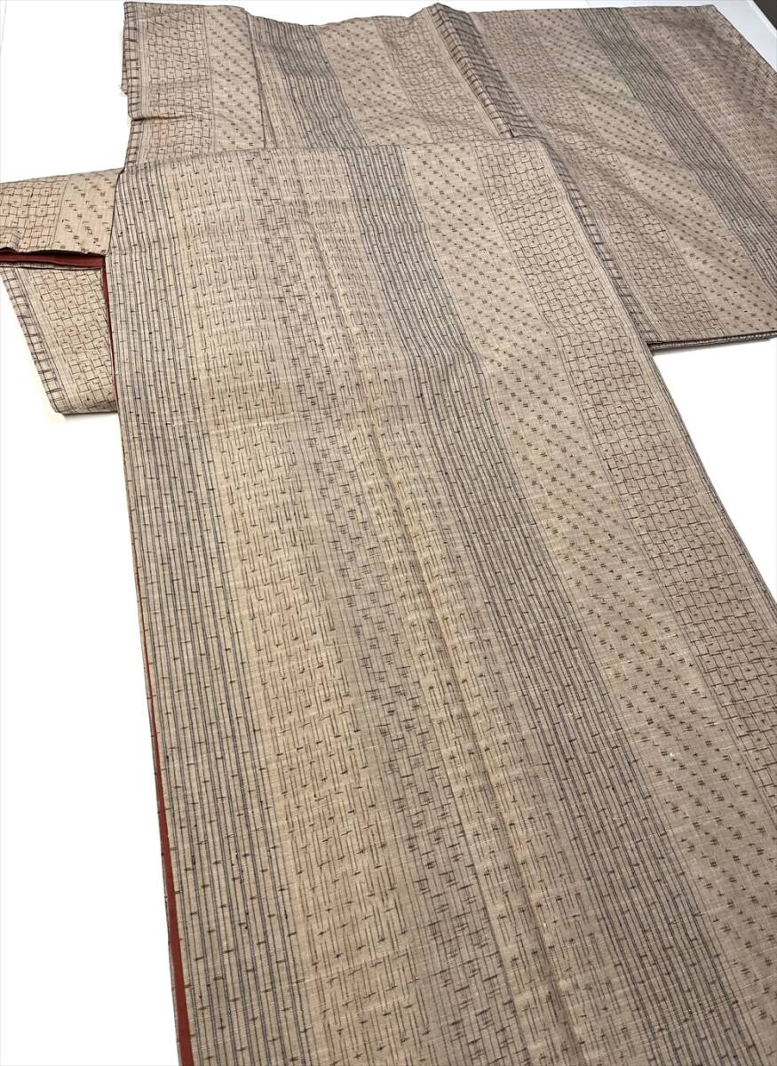 花とら●リサイクル着物 紬 ベージュ 薄茶 白茶 絣 着用可能 リメイク 素材 250411拍卖