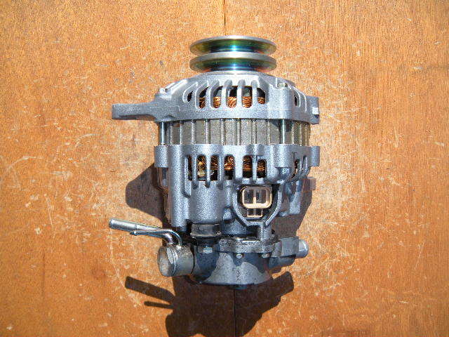 デリカ、P05/P25/P35用オルタネーター(ダイナモ)リビルト品 A3TN0499、MD313940拍卖