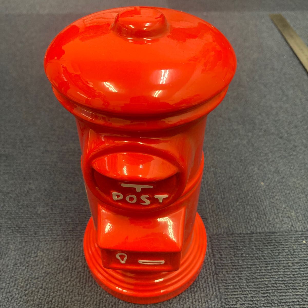 37939-46 0425Y 貯金箱 陶器製 郵便ポスト拍卖