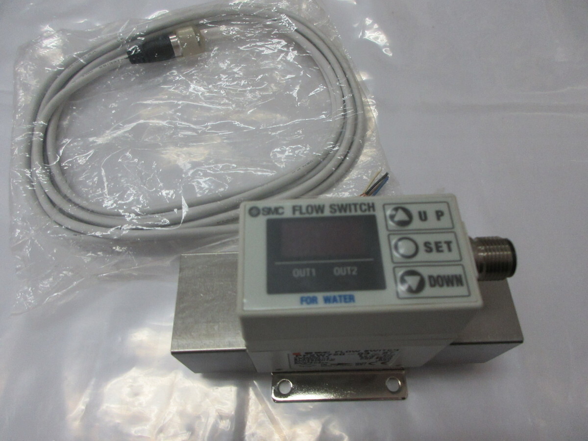 00027 SMC 水用デジタルフロースイッチ PF2W720-03-67拍卖