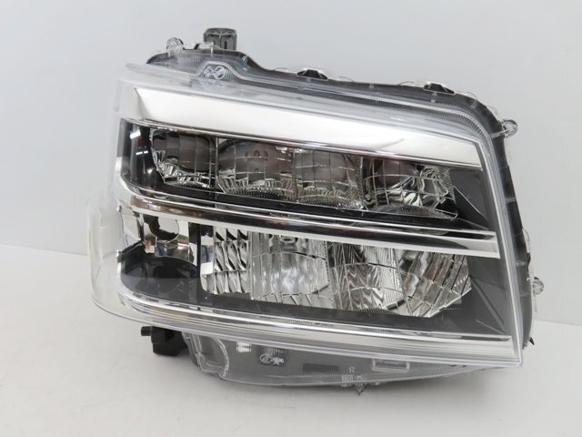 【即決有】 ダイハツ ハイゼットカーゴ S700V 純正 右 ヘッドライト LED ICHIKOH A011 (n005651)拍卖